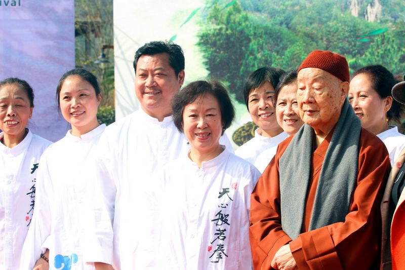 与台湾高僧净良长老合在一起